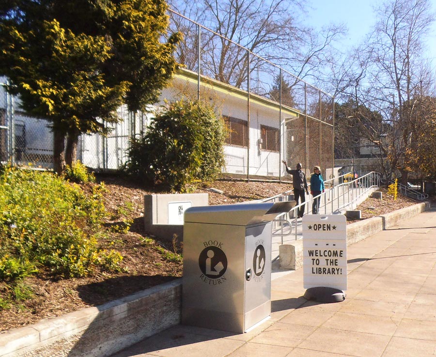 Friends of the Piedmont Avenue Branch Library